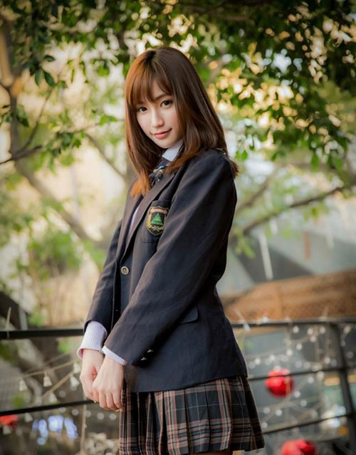 把追女孩子当成一种游戏，俗称，“渣男”