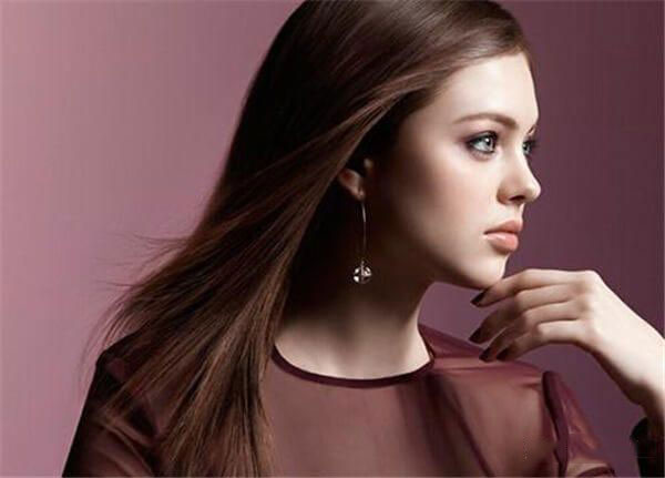 虽然追求女孩需要我们热情一点，但是一定要把控好一个度