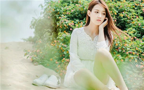 一般女孩子都会先看男孩子有没有爱心