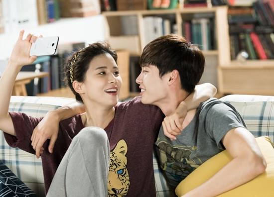 30岁的女人追20岁的男生好追吗？