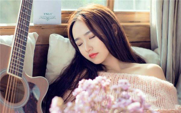 让女生产生情绪波动有一个小技巧