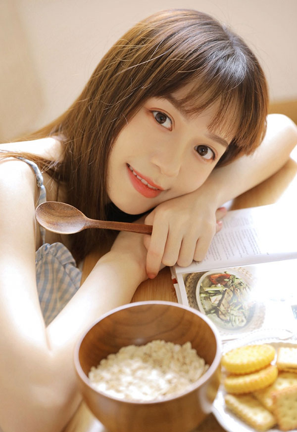 和这些女性相处时， 你只要切记绝对不要和她唱反调的这个原则