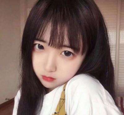 不要从别人口中判定她