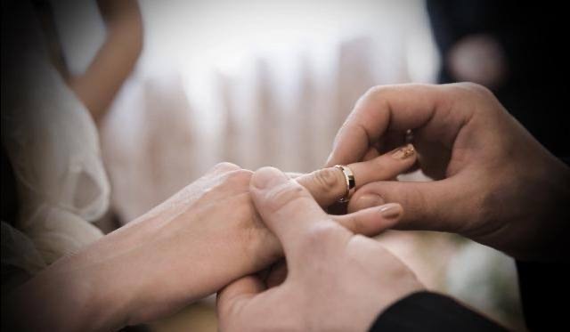 结婚，你会偏向心动还是合适？