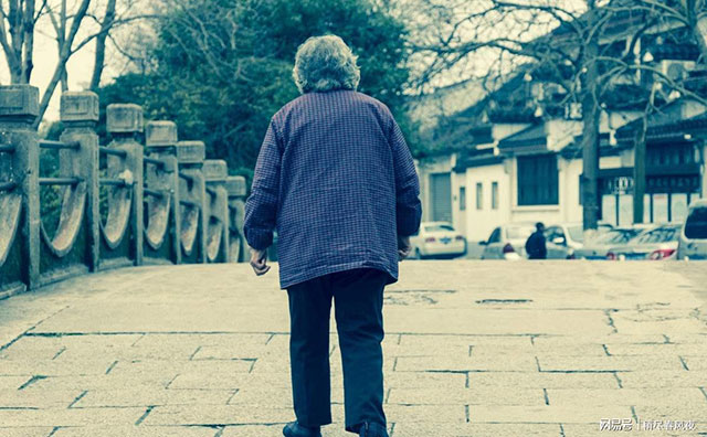 不结婚老了真的会很惨吗？