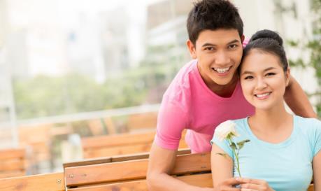 男人追女生时需要脸皮厚一点，不害羞才能抱得美人归