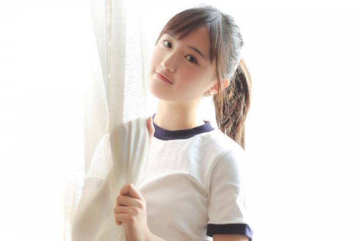 怎样和一个陌生女孩子聊天，教你三招快速聊出好感！