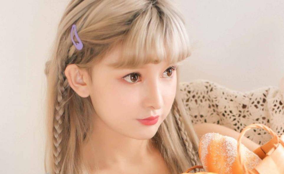 怎样和一个陌生女孩子聊天，教你三招快速聊出好感！