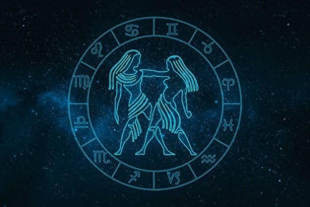 天蝎的防范心很重，要得到他们的信任需要很久很久，才会彻底放心。